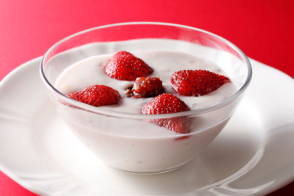 Coconut Milk with Sweet Red Beans and Strawberries