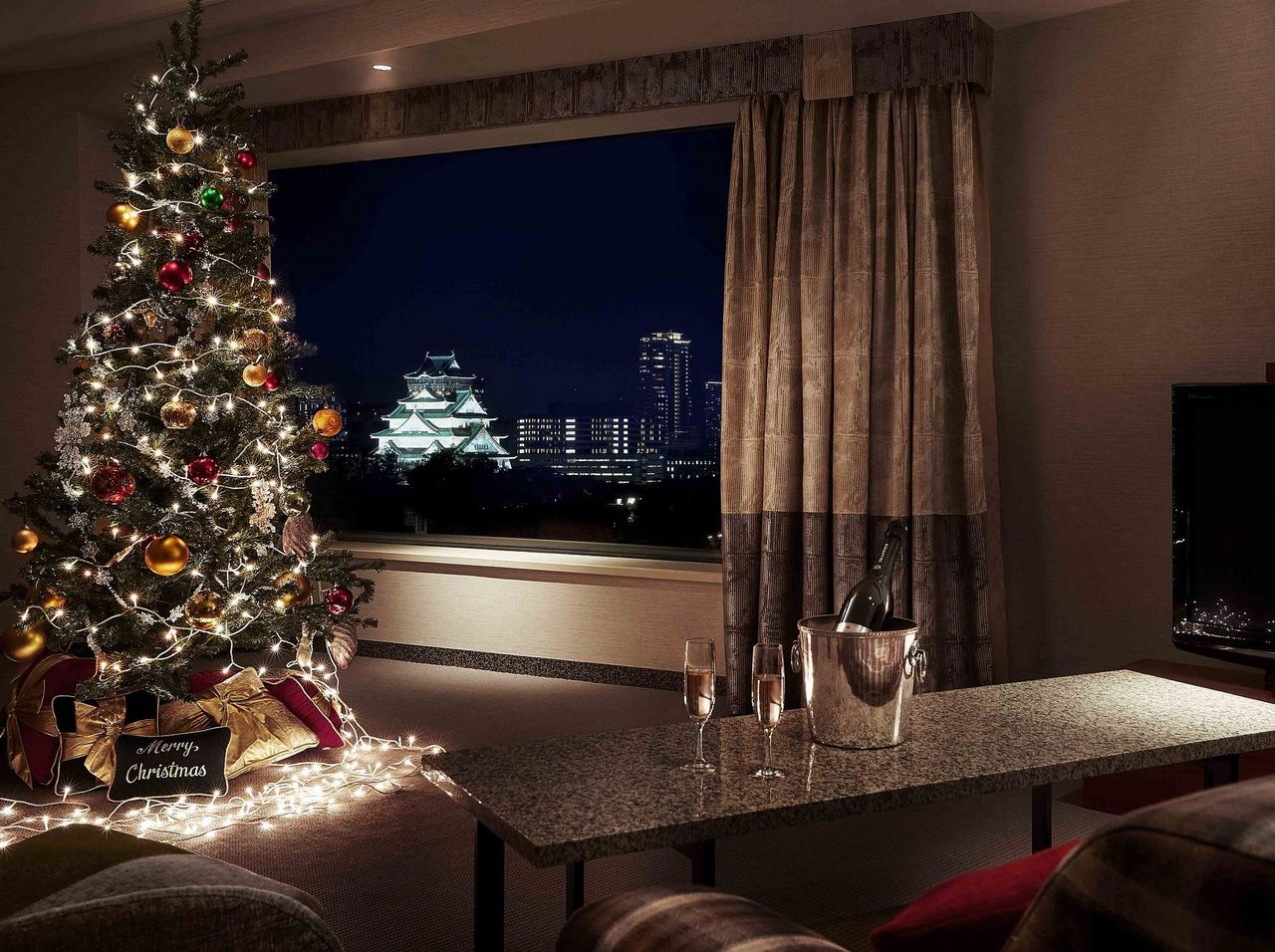 1日1室限定 煌めくツリーと大阪の夜景を望むスイートで 最高に贅沢なクリスマスを 19 ホテルニューオータニ大阪